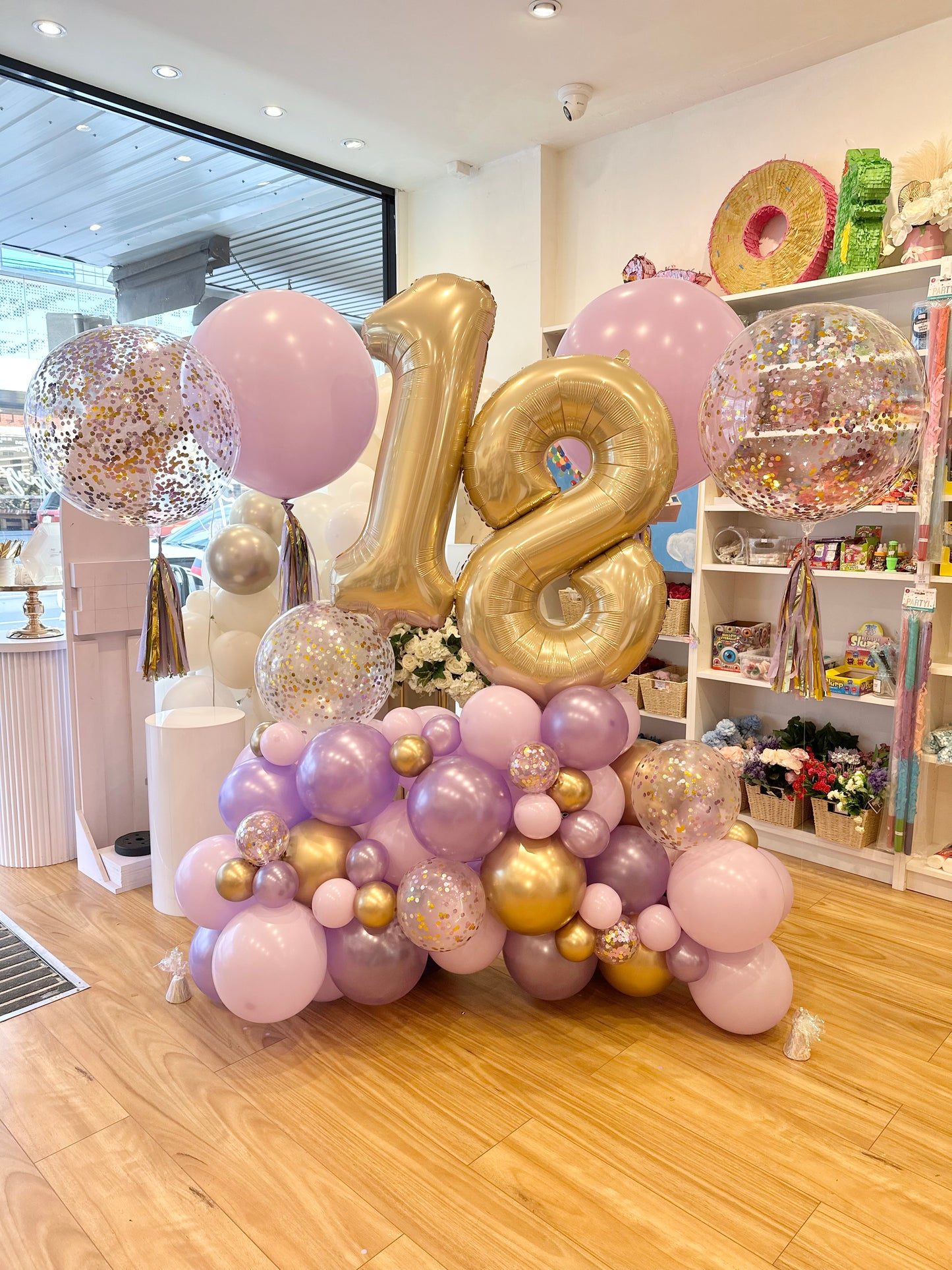 Number Garland Balloon Stand