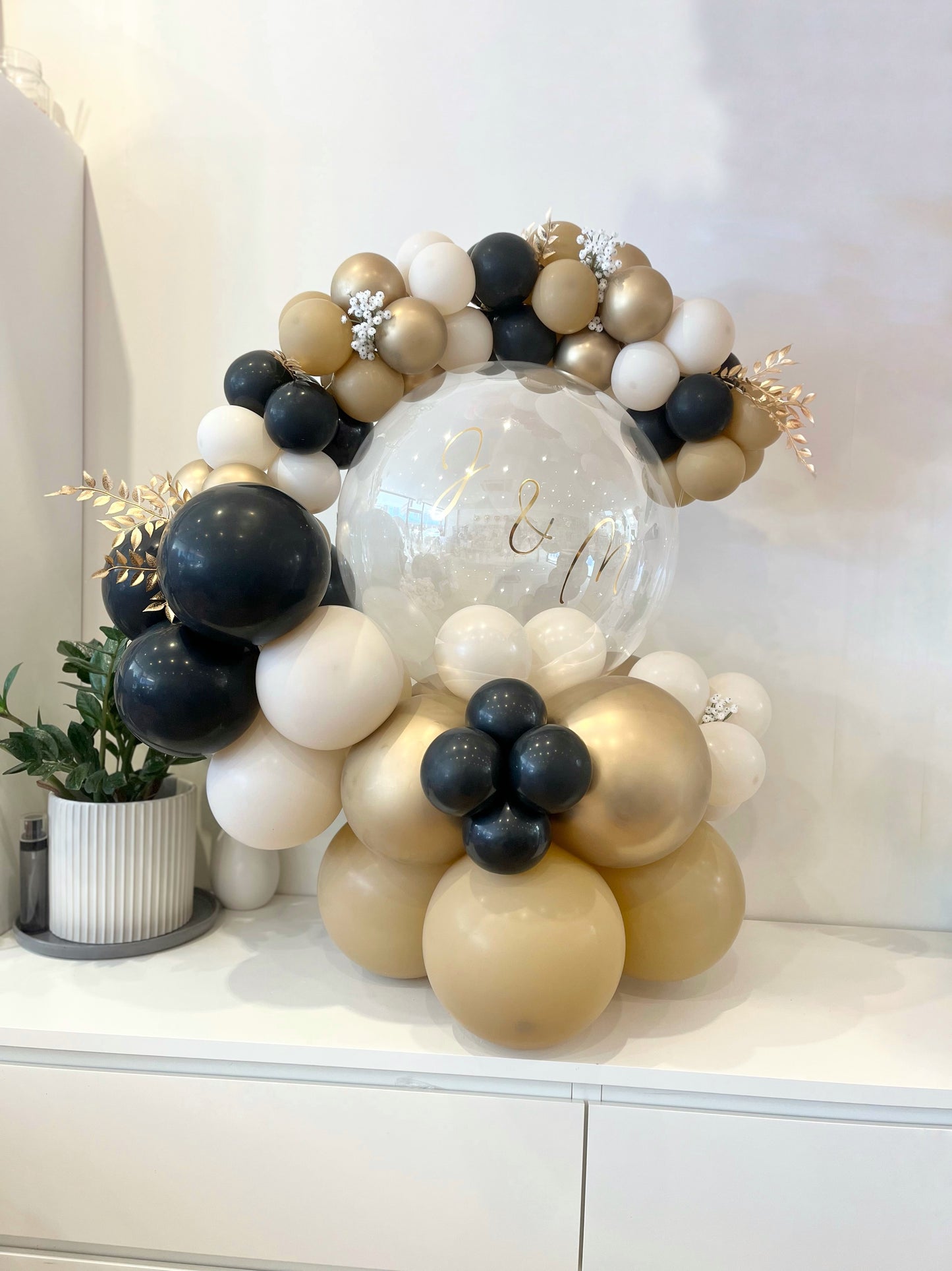 Mini Garland Table Bobo