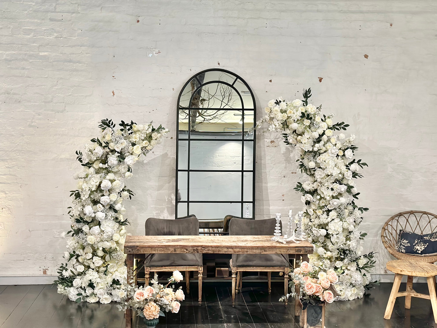 White Flower Stand (For hire)