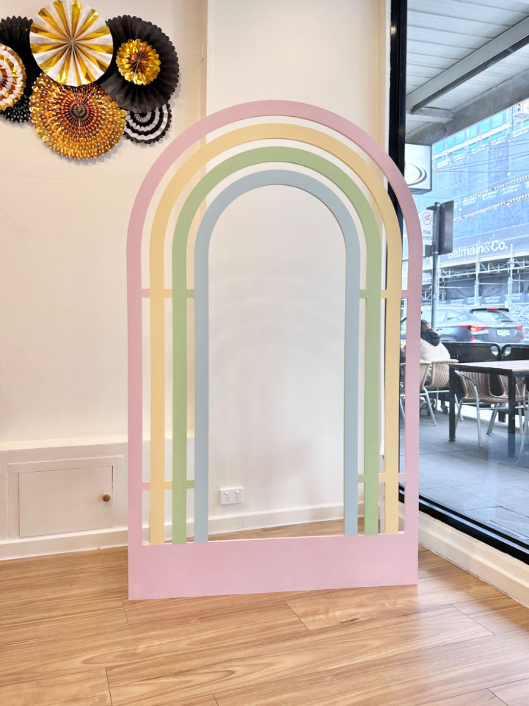 Rainbow Arch (For Hire) – FantasyDecorland