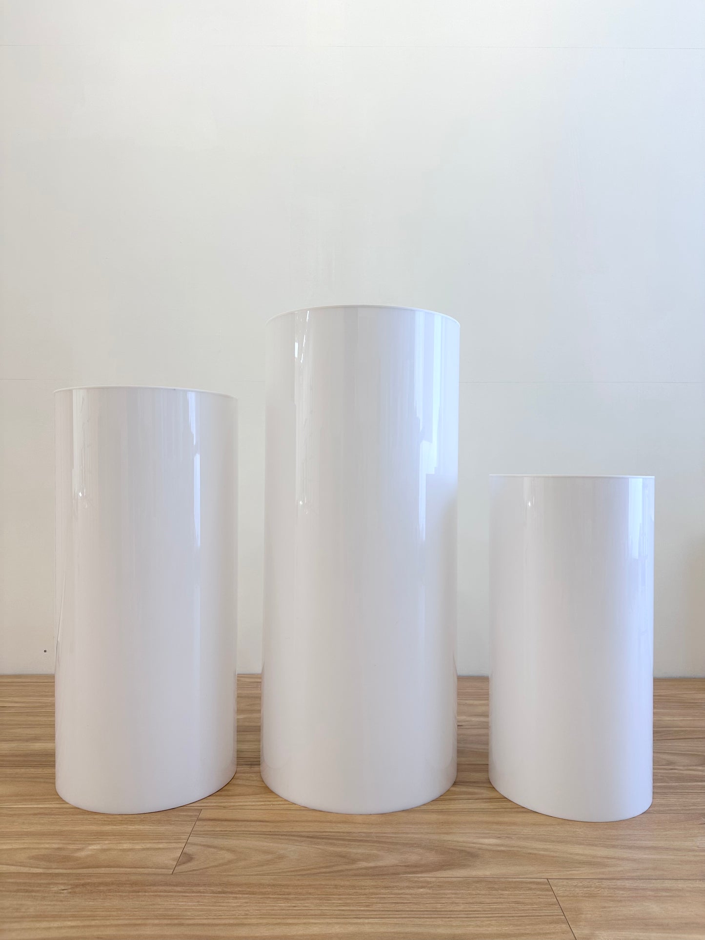 White Acrylic Plinth Set (For Hire)